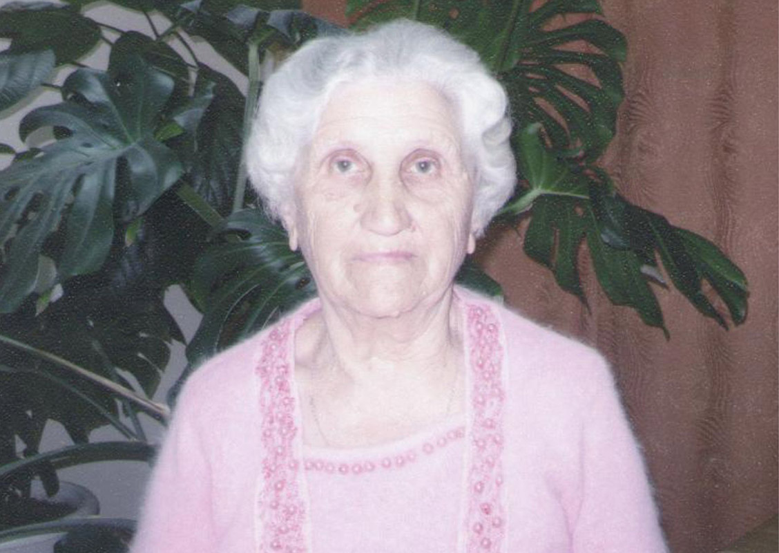 Макарова - -