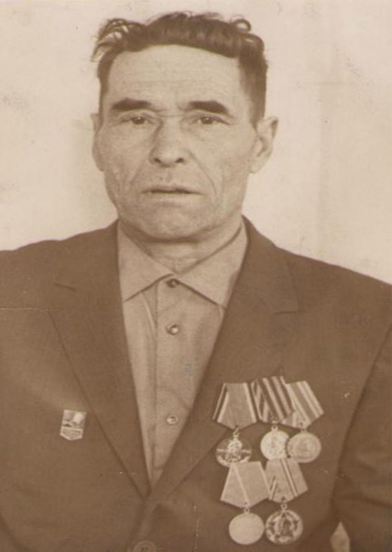 Макрышев - -